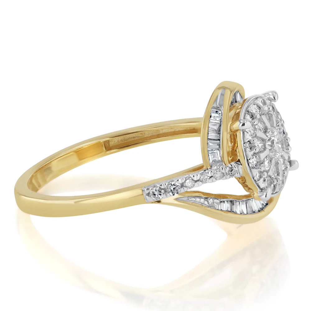 1/2 Carat Diamond Ring in 9ct Yellow Gold - Image 2