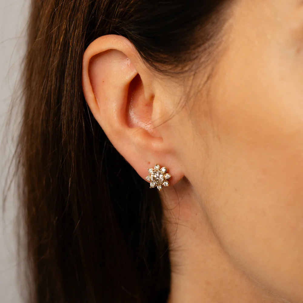 1.5 Carat Diamond Flower Stud Earrings in 9ct Yellow Gold - Image 2