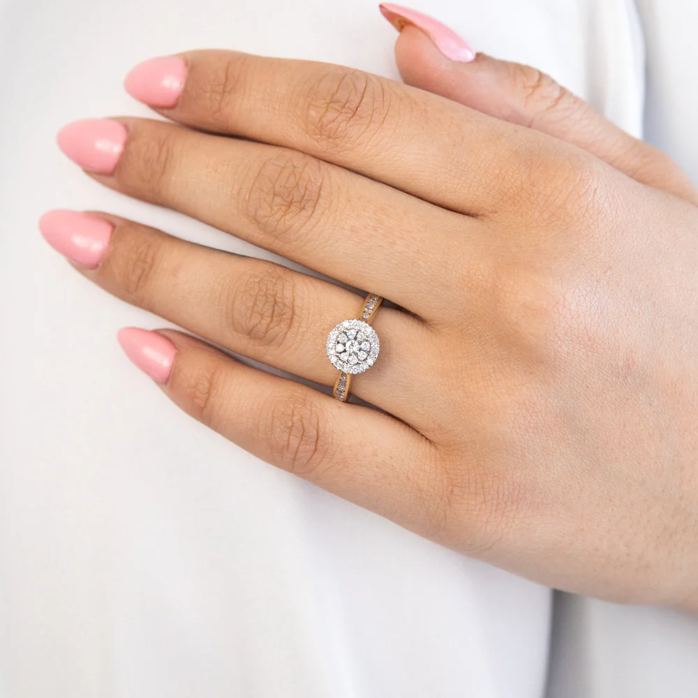 9ct Yellow Gold Diamond Ring Set with 1/2 Carat 38 Stunning Brilliant Diamonds - Image 3