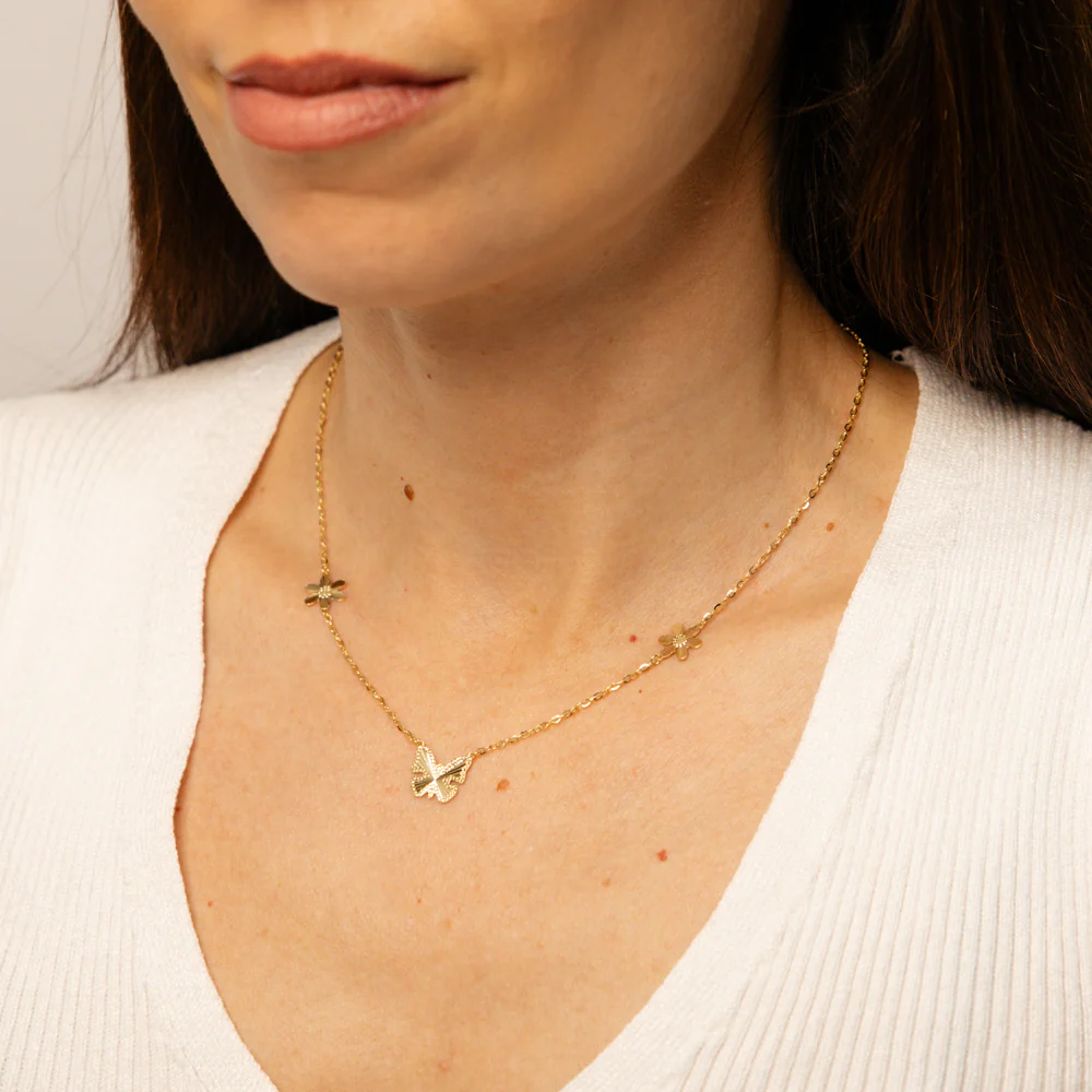 9ct Yellow Gold Silver Filled Butterfly and Flower 45cm Necklace - Image 3