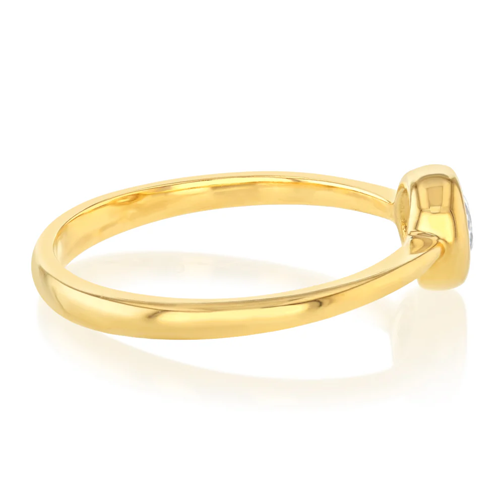Cubic Zirconia Bezel Ring in 9ct Yellow Gold - Image 3