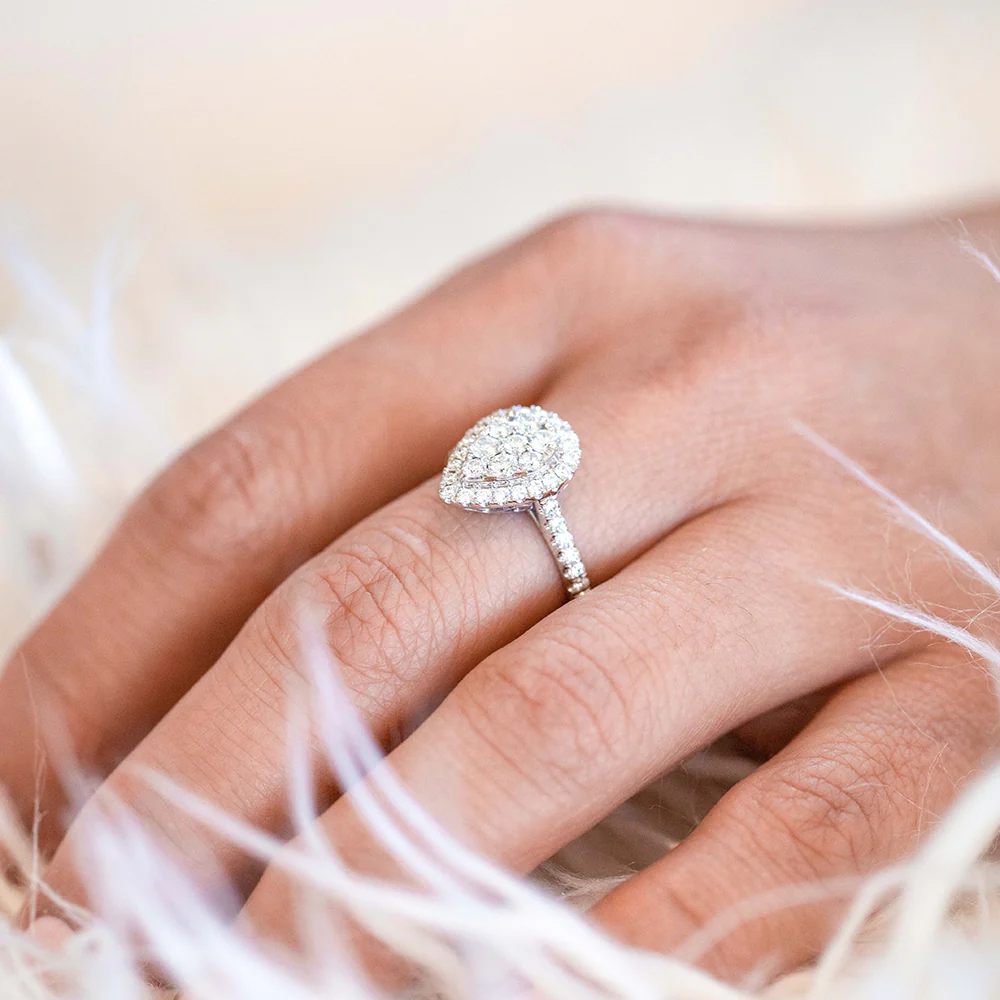 Flawless 1 Carat 9ct White Gold Diamond Ring - Image 4