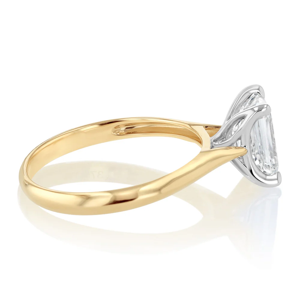 Luminesce Lab Grown 2 Carat Emerald Diamond Solitaire Ring in 9ct Yellow and White Gold - Image 2