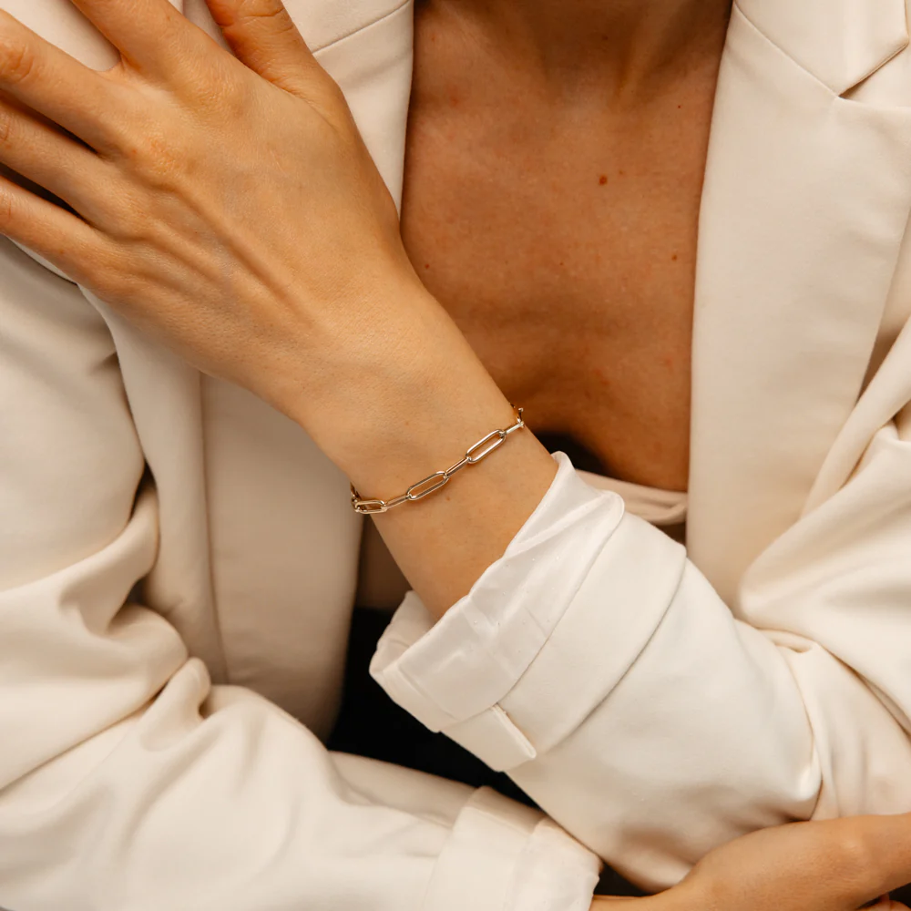 Paperclip 19cm Bracelet in 9ct Yellow Gold - Image 3