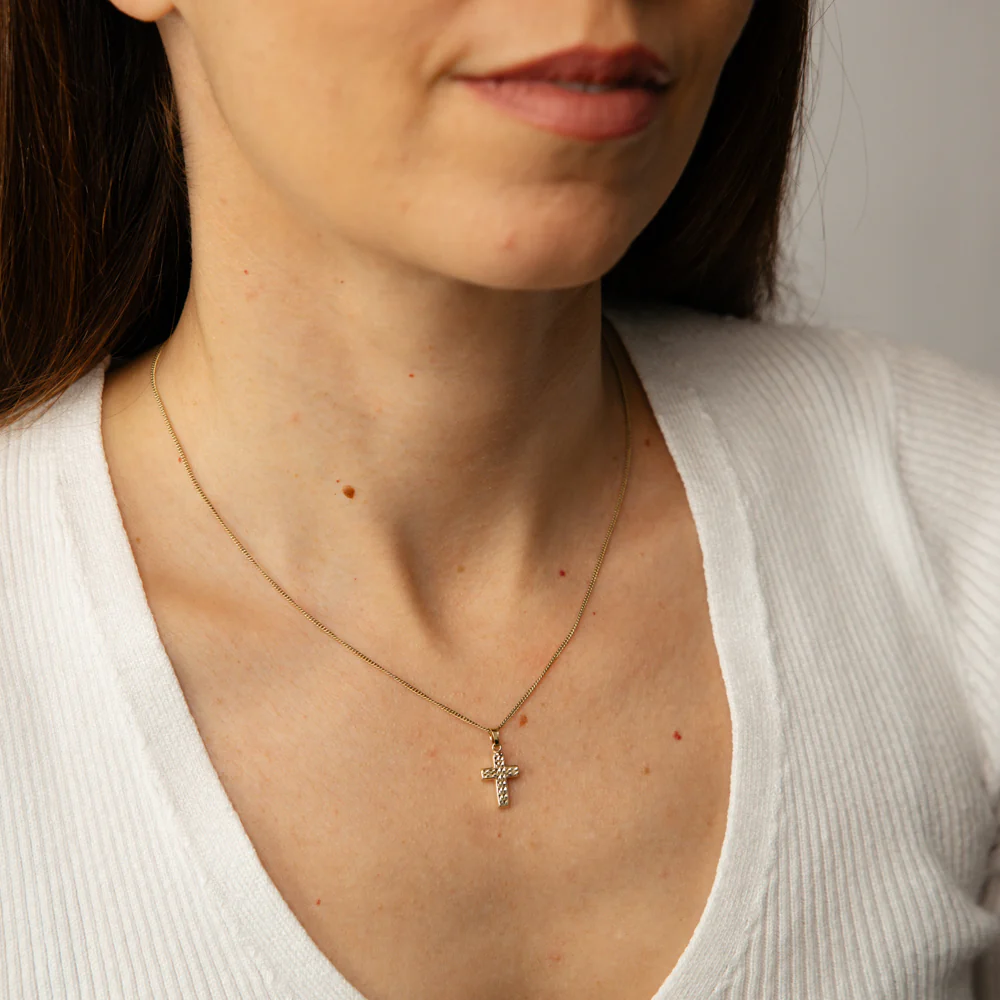 Textured Cross Pendant in 9ct Yellow Gold - Image 2